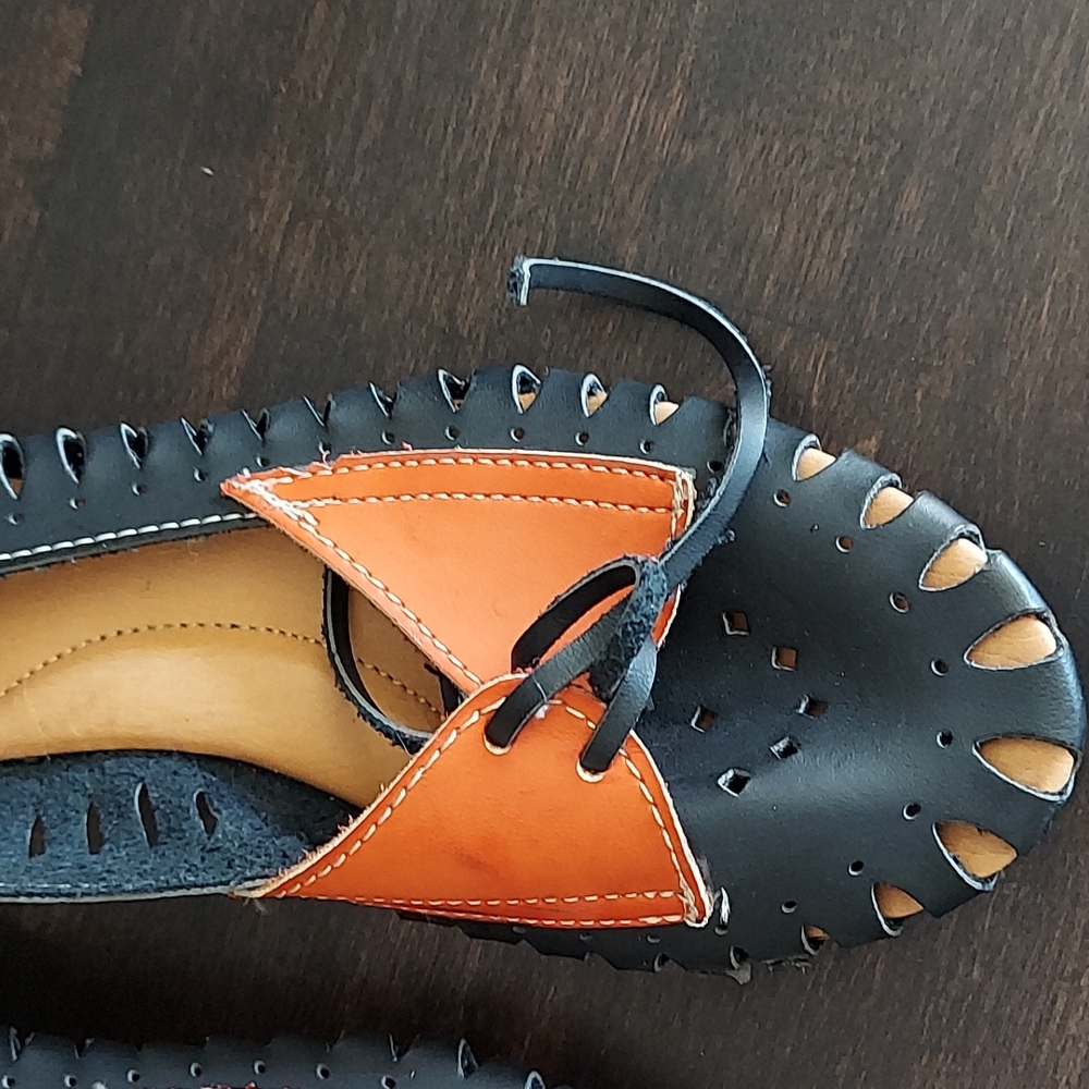 Sandals - Picture 2 of 3
